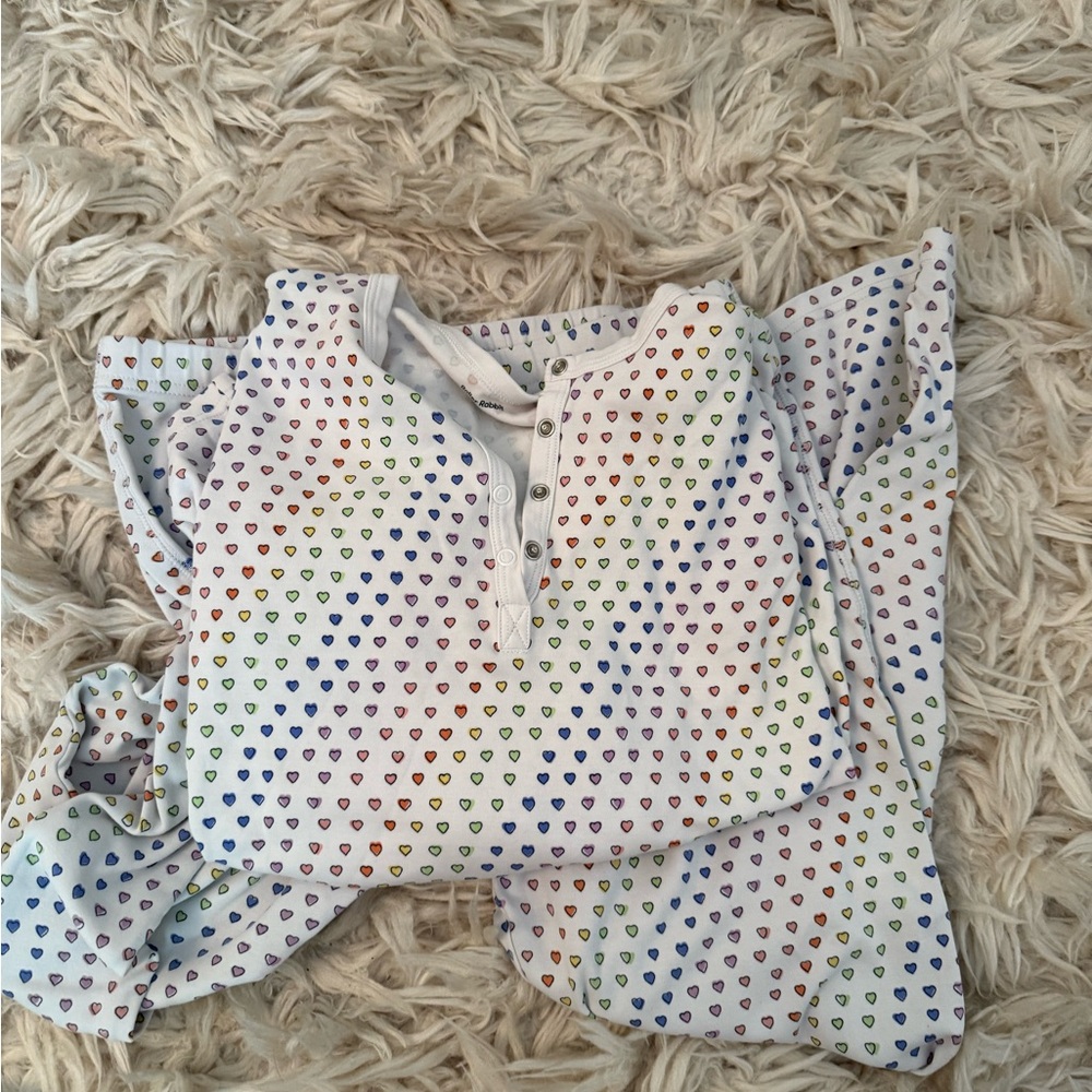 Roller Rabbit pajamas - Picture 2 of 4